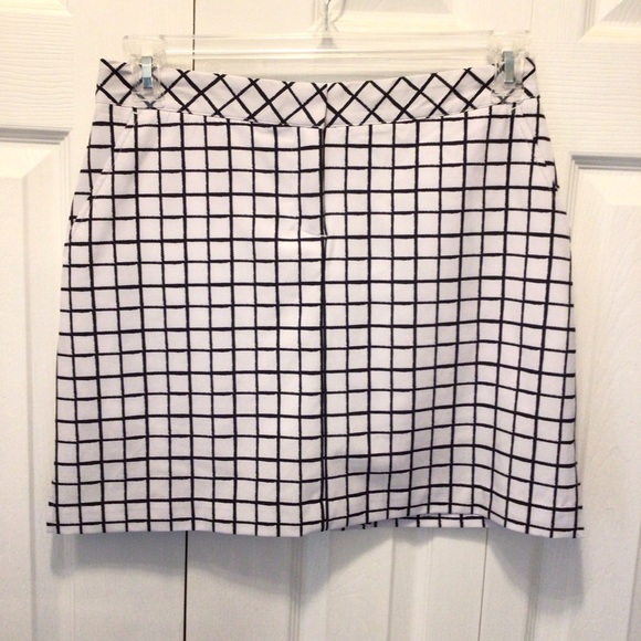 IZOD Women's Black & White Check Print Golf Swing Flex Skort with Pockets Size 2 - Picture 1 of 8